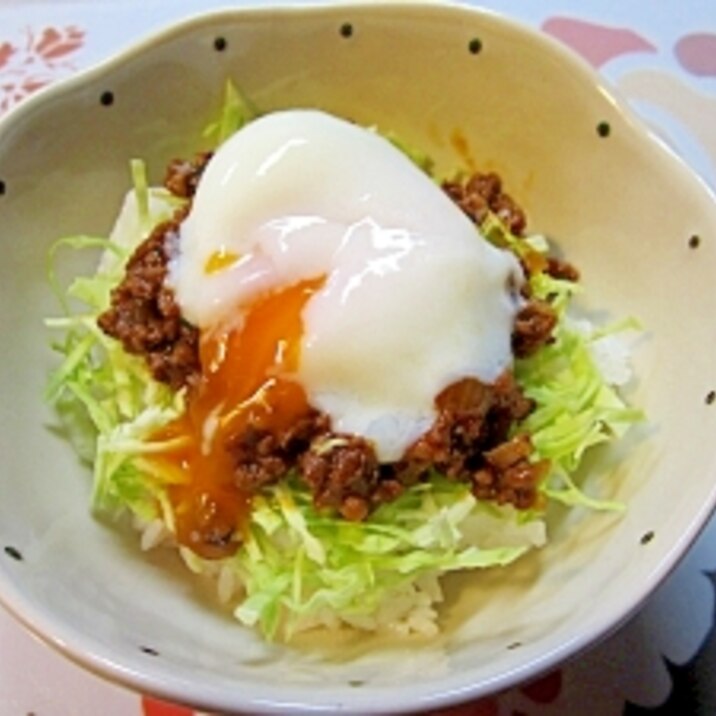 コク旨とろ～り♪簡単手作りミートソースで温玉丼